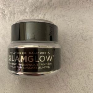 Glam Glow Youth Mud and Pout Mud